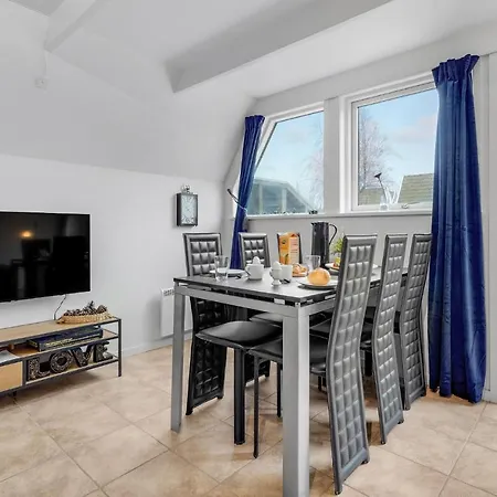 Stunning In With Kitchen