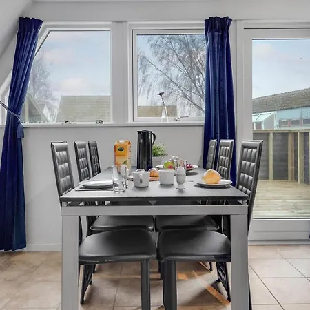 Stunning In With Kitchen